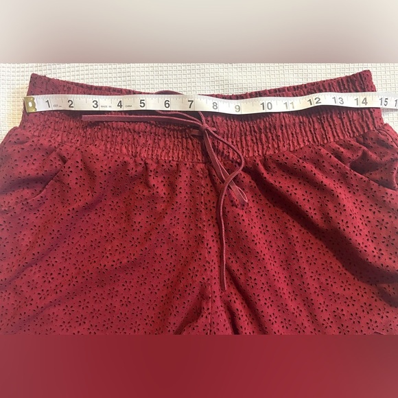 Maurice’s Women's Burgundy Shorts w Pockets & Sport Lining Size Large - Picture 8 of 12
